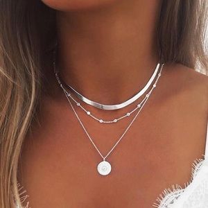GOLD Choker Necklace with Coin Pendent